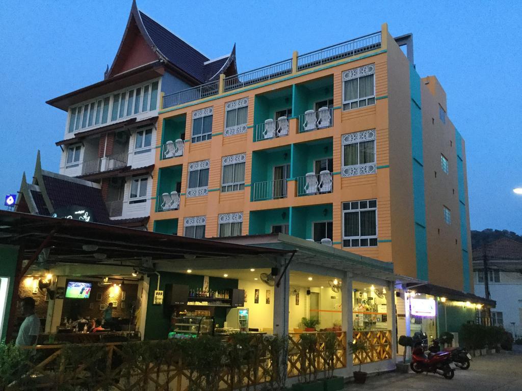 The Yim Siam Hotel Patong Exterior foto