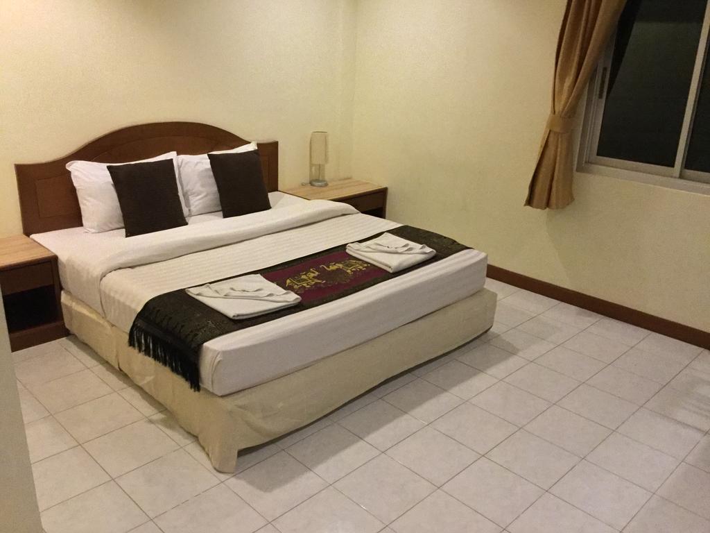 The Yim Siam Hotel Patong Exterior foto
