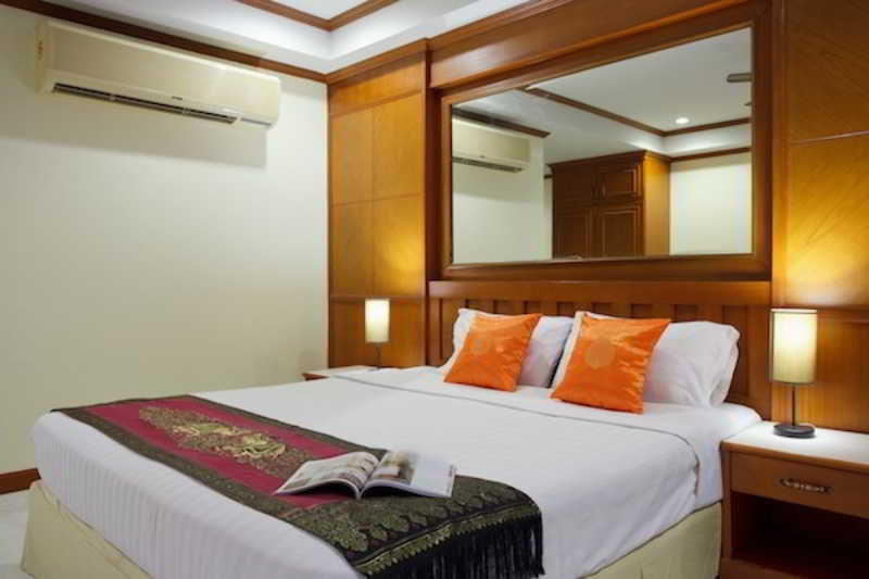 The Yim Siam Hotel Patong Exterior foto