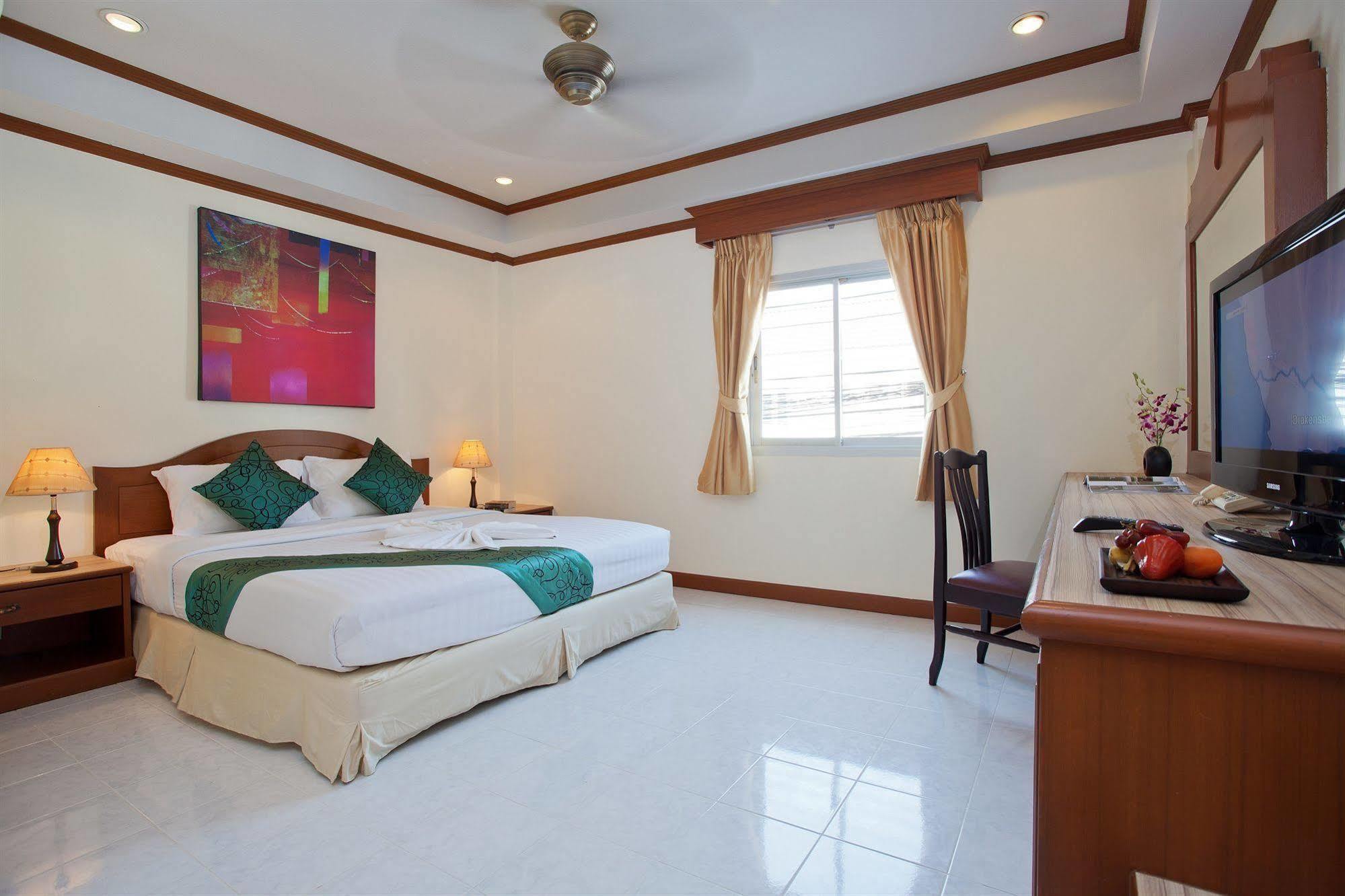The Yim Siam Hotel Patong Exterior foto