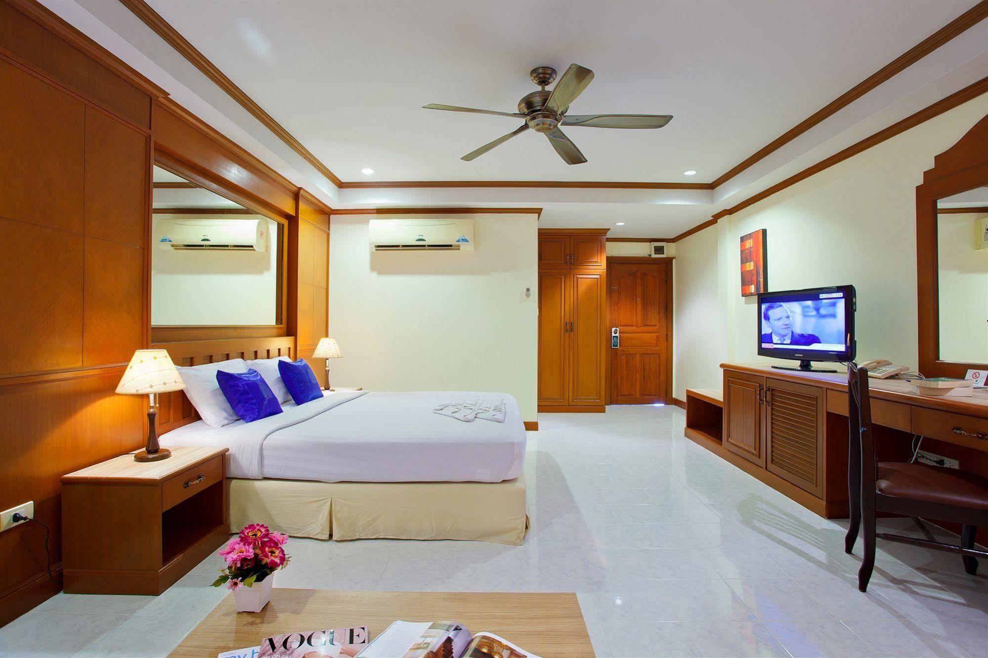 The Yim Siam Hotel Patong Exterior foto